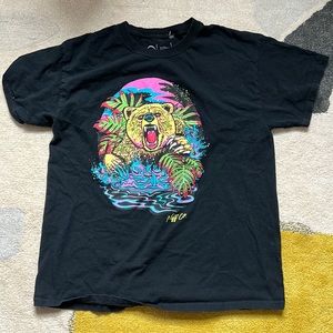 Neff & Co grizzly bear tee